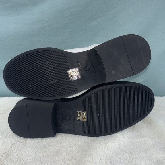 GUC STUART WEITZMAN Lodge Zip Leather Bootie in White Size 8B **defects** Moto - Picture 7 of 11